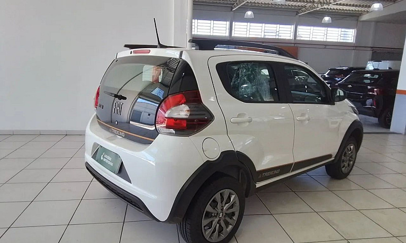 Fiat Mobi Trekking 1...