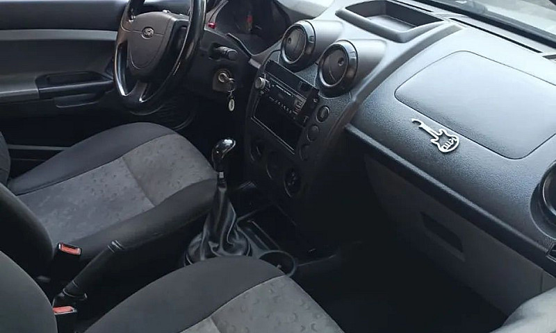 Ford Fiesta 1.0 8V F...