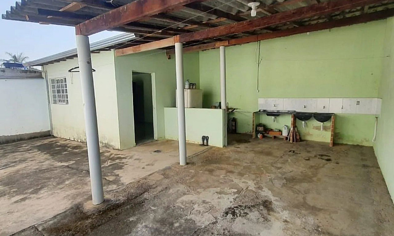 Casa Ampla Em Votora...