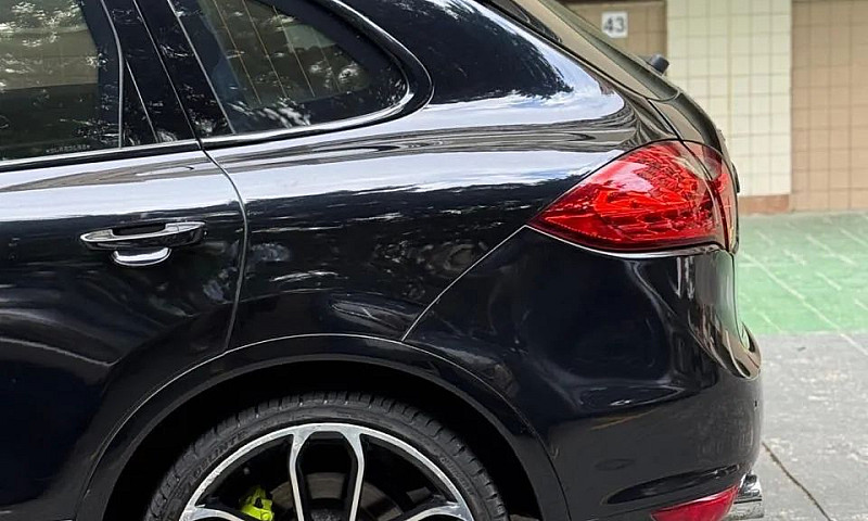 Porsche Cayenne Turb...