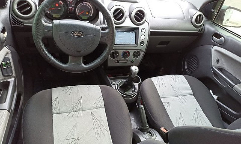 Vendo Ford Fiesta Ha...