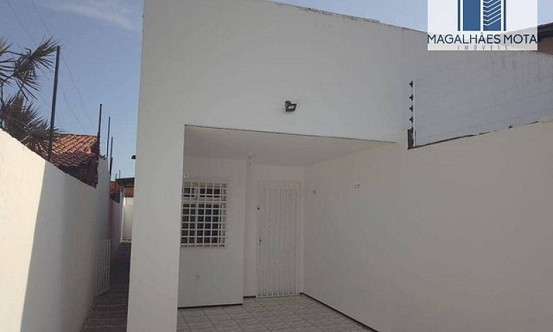 Casa Com 2 Dormitóri...