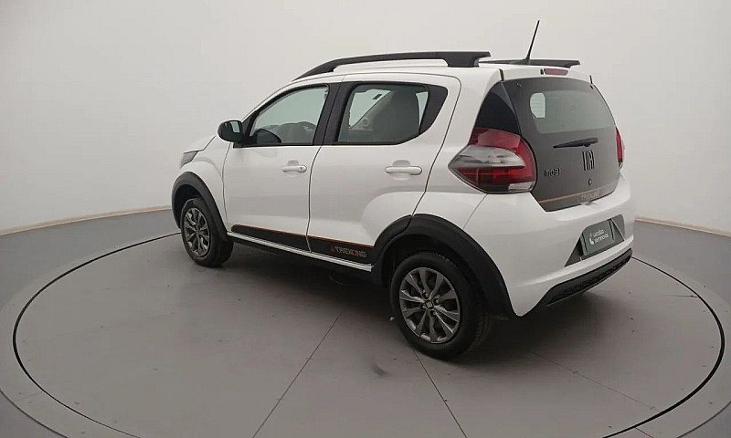 Fiat Mobi Trekking 1...