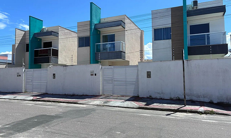 Casa Duplex De 2 Qua...