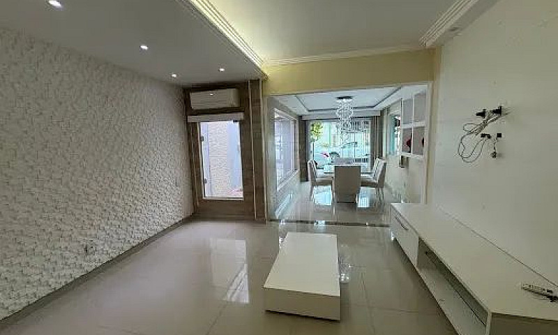 Casa Em Condomínio C...