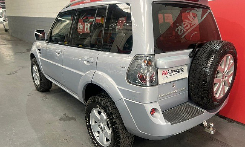Mitsubishi Pajero Tr...