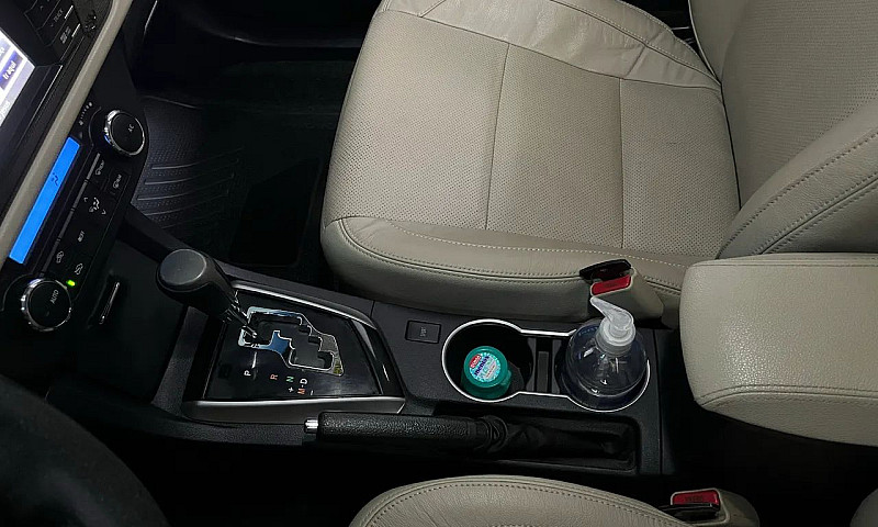 Toyota Corolla Altis...