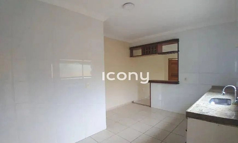 Casa Com 3 Dormitóri...
