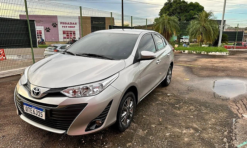 Toyota Yaris 2020...