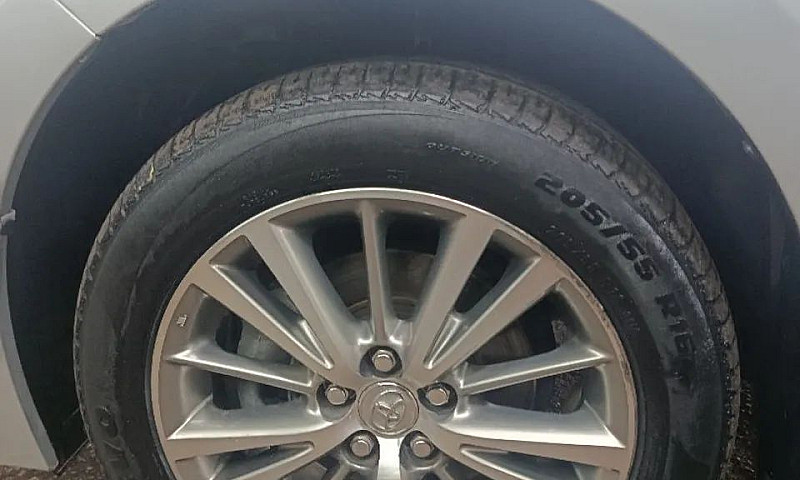 Toyota Corolla Gli 1...