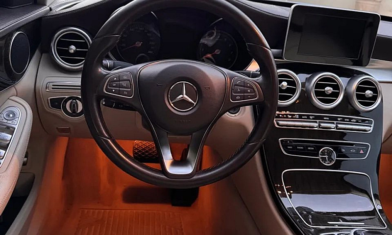 Mercedes-Benz C180 E...