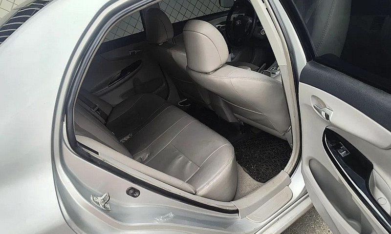 Toyota Corolla Xei 2...