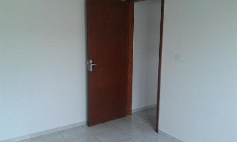 Alugo Casa Em Curiti...