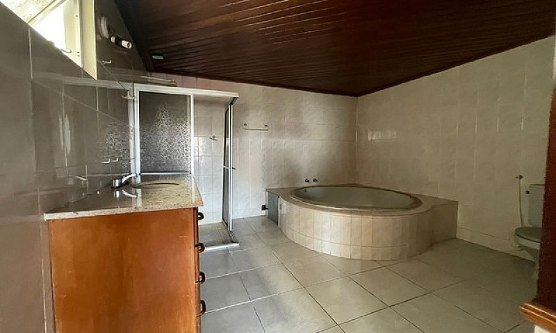 Casa Com 4/4 Na  Gua...