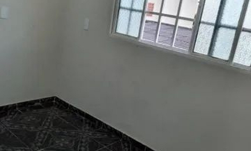 Alugo Casa 3 Quartos...