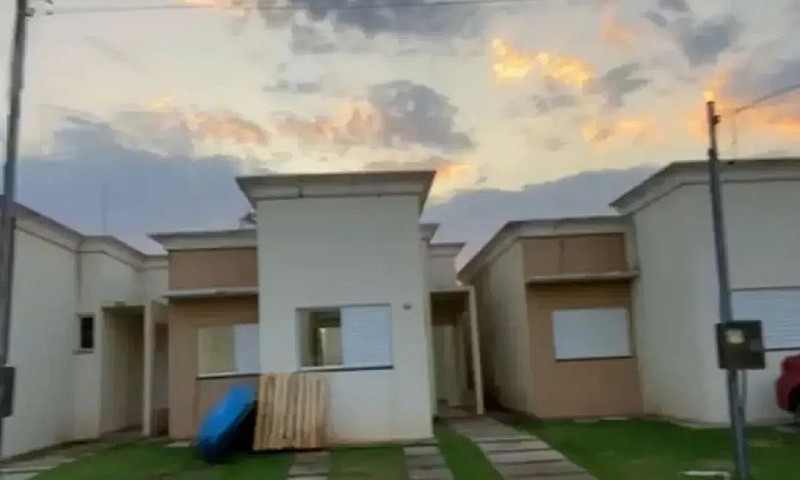 Casa Em Condomínio F...