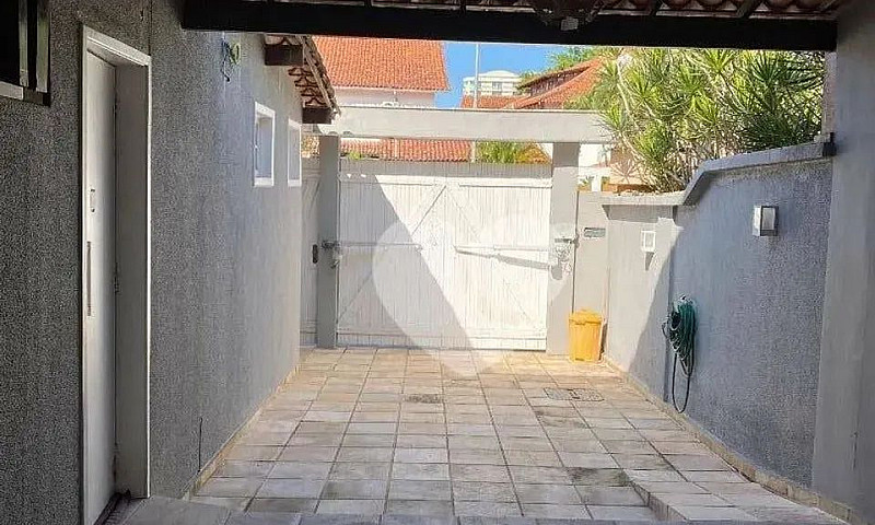 Casa Com 5 Dormitóri...