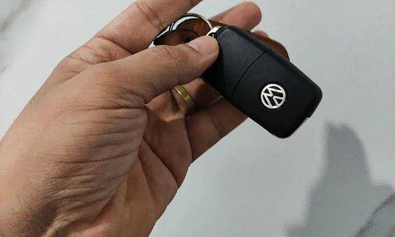 Volkswagen Voyage 1....