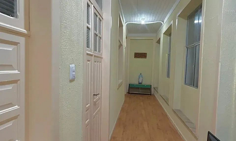 Alugo Casa Térrea Na...