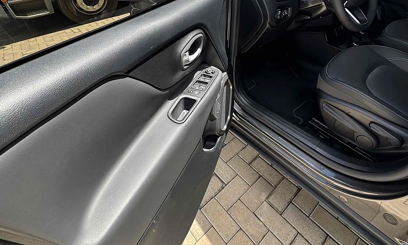 Jeep Renegade Long. ...