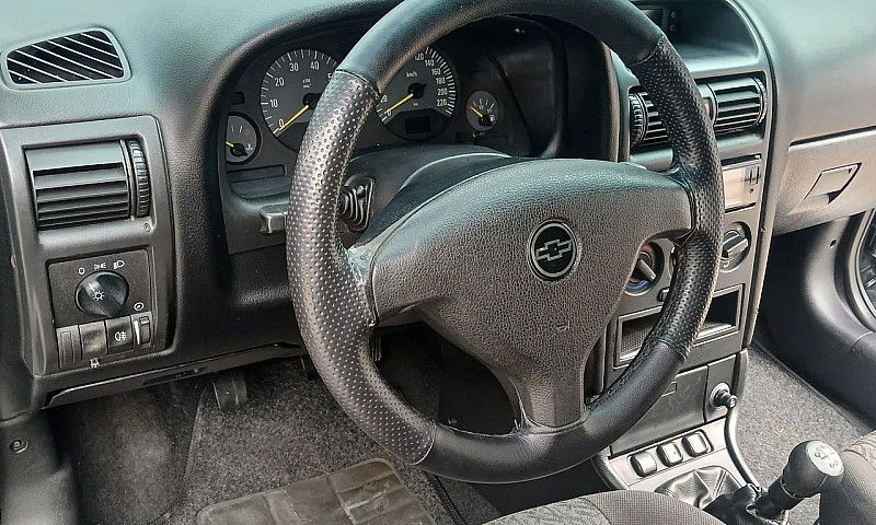 Chevrolet Astra Adva...