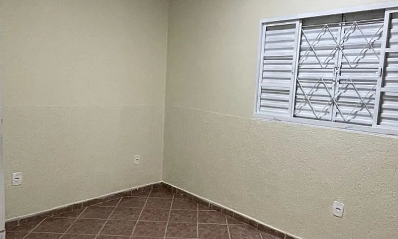 Vendo Uma Ótima Casa...