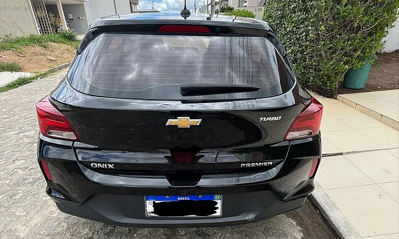 Chevrolet Onix Hatch...