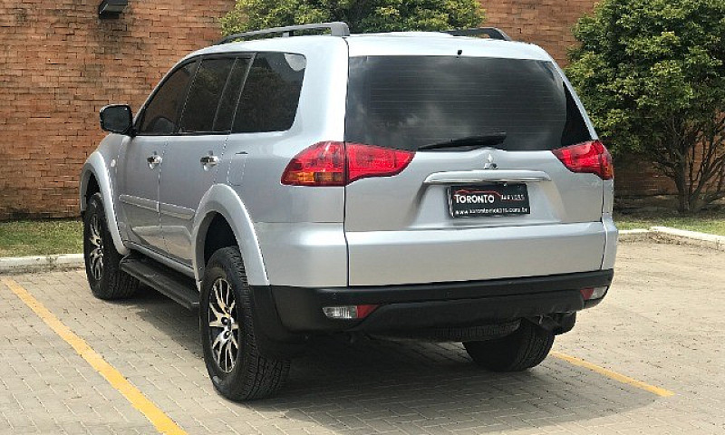 Mitsubishi - Pajero ...