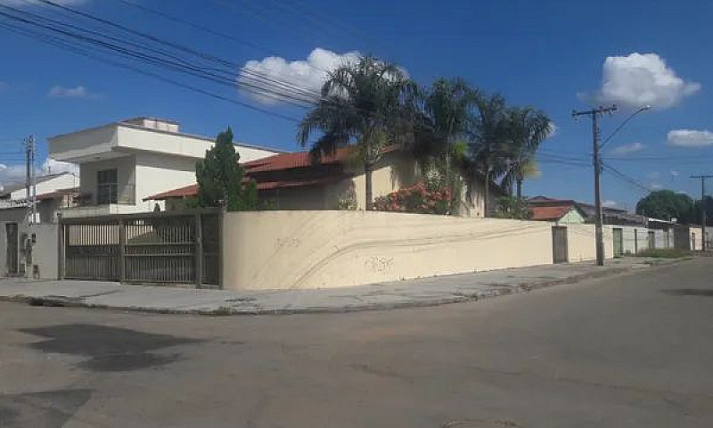 Casa Com 4Quartos, Á...