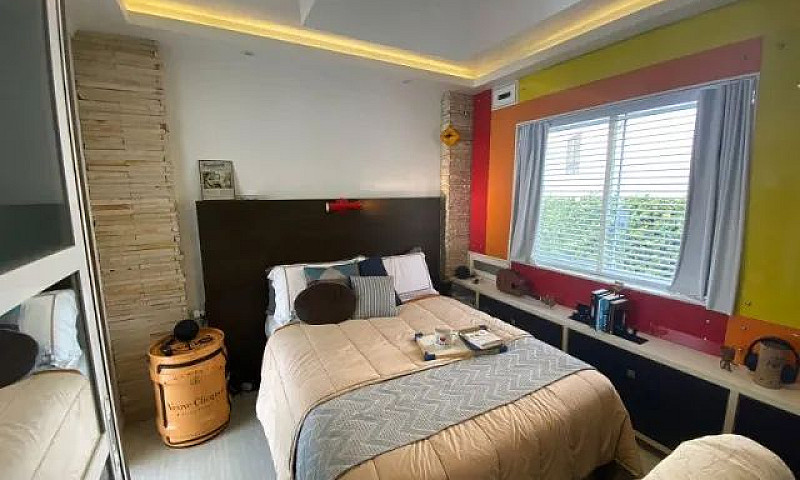 Suite Moderna Casa C...