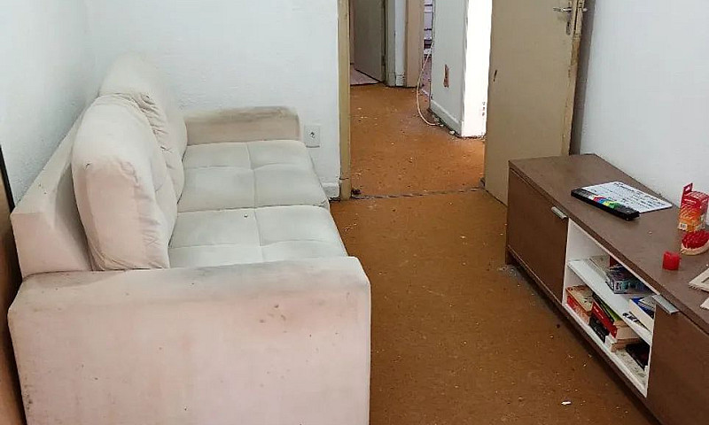 Alugo Casa-Apto Cent...