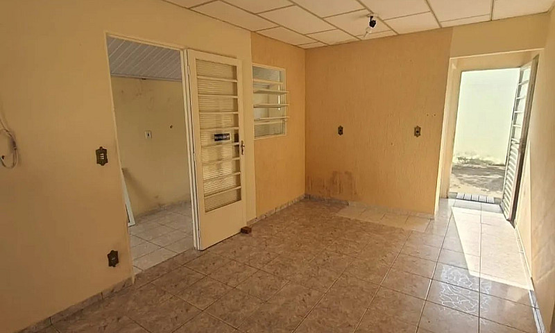 Casa Ampla Em Votora...
