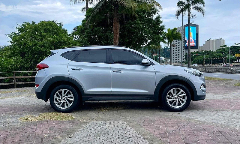 Hyundai Tucson Gls 1...