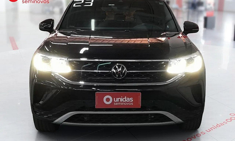 Volkswagen Taos 2023...