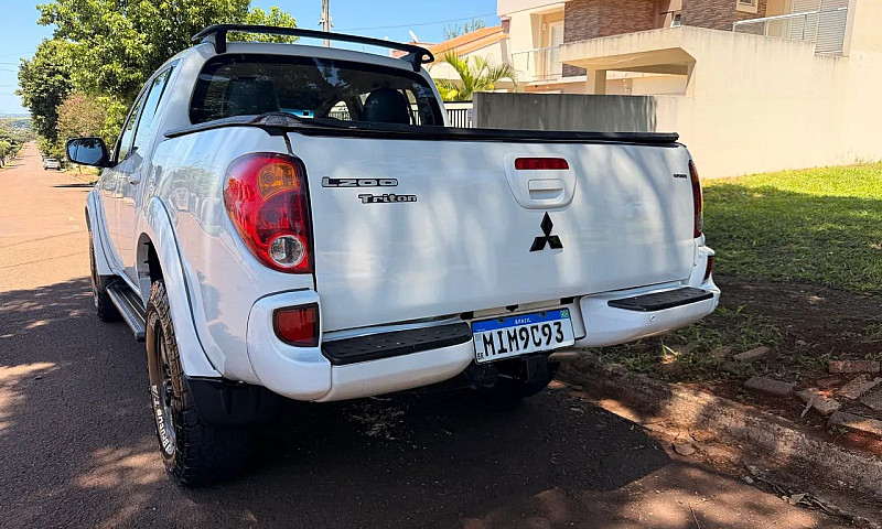 Mitsubishi L200 Trit...