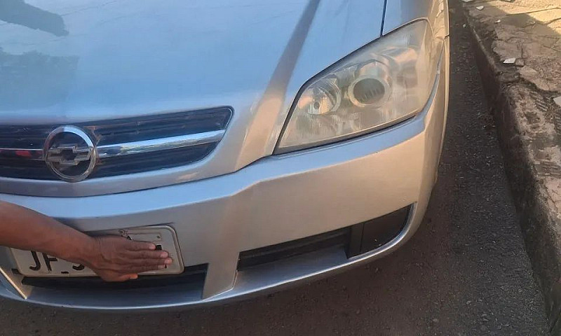 Chevrolet Astra 2.0 ...
