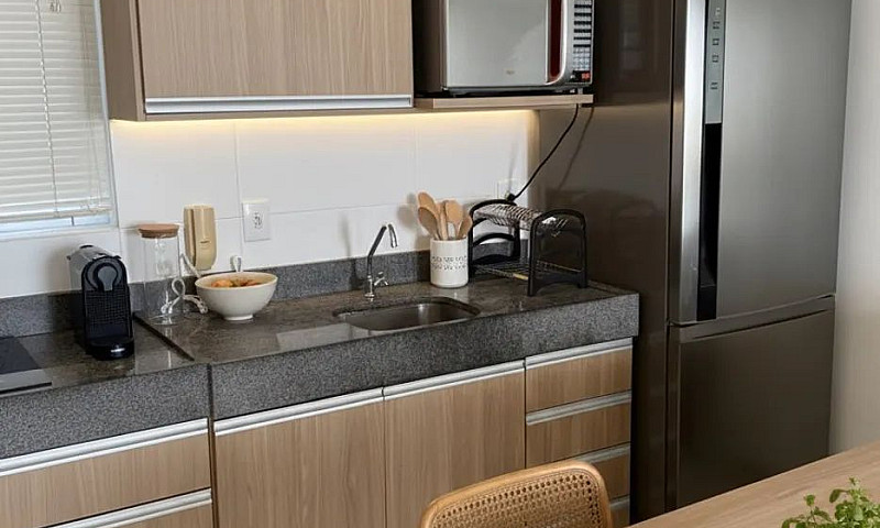 Apartamento/ Ao Lado...