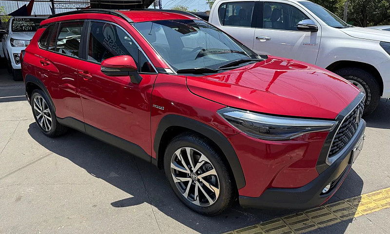 Toyota Corolla Cross...