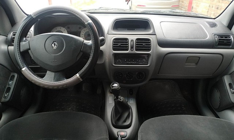 Renault Clio Sedã 20...