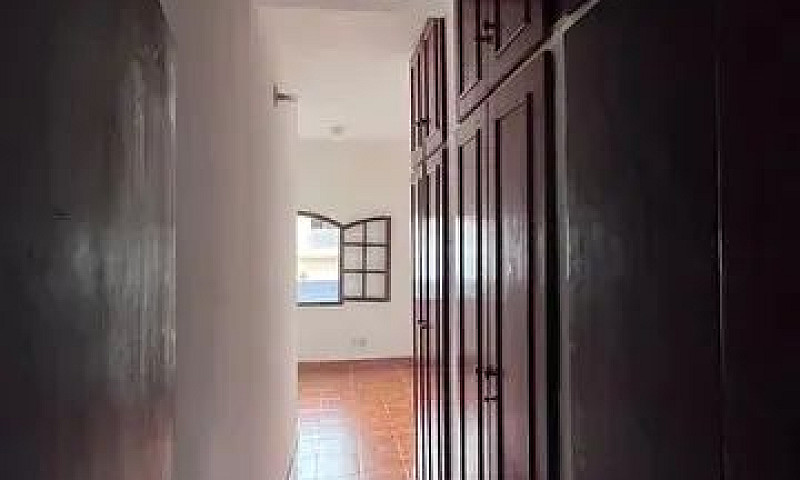 Casa De Condomínio P...