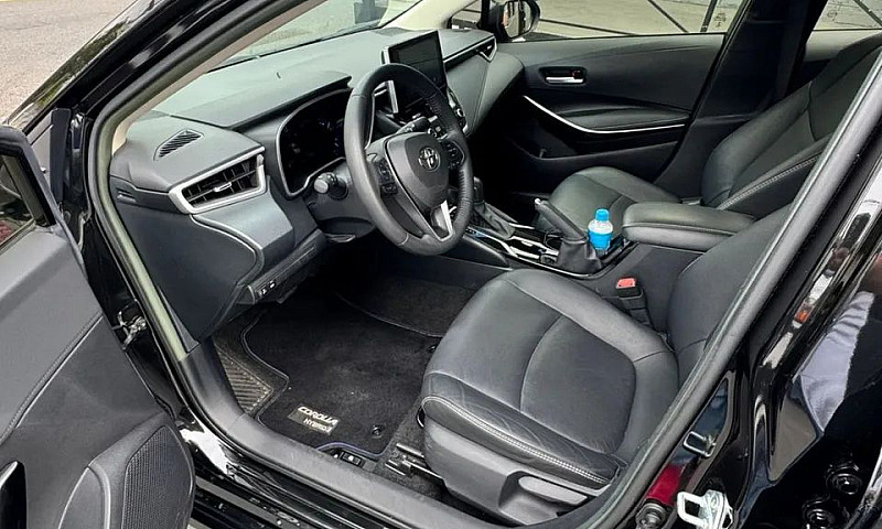 Toyota Corolla Altis...