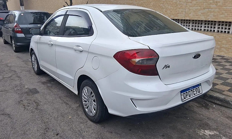 Ford Ka+ Sedan 1.0 T...