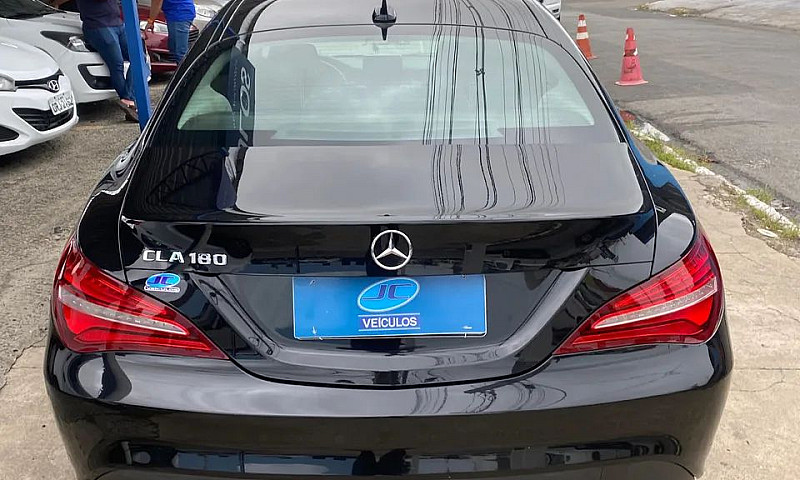 Mercedes-Benz Cla-18...
