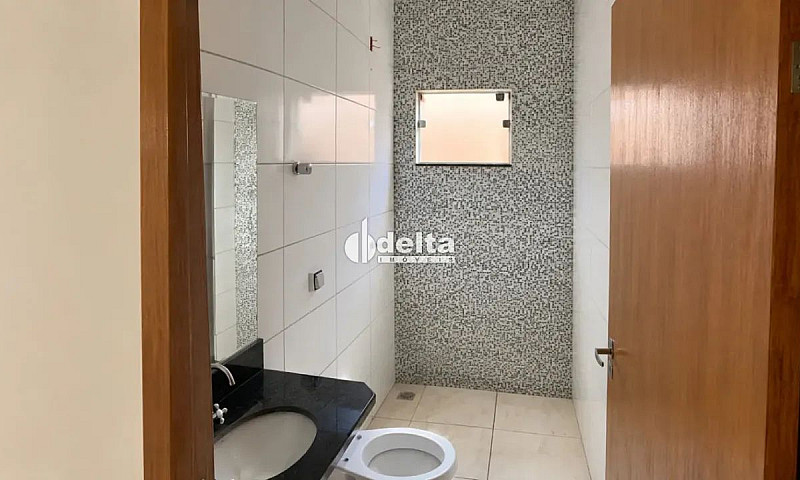 Casa Com 2 Quartos S...