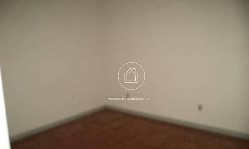 Casa Com 3 Dormitóri...