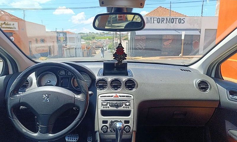 Peugeot 408 Sedan Gr...