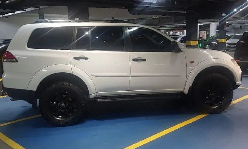 Mitsubishi Pajero 3....