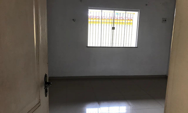 Alugo Casa No Bairro...