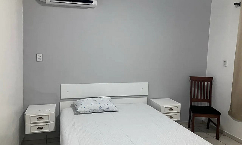 Alugo Quarto Para Um...