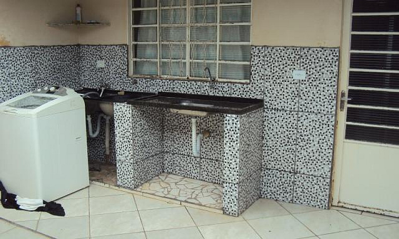 Alugo Casa Mobiliada...